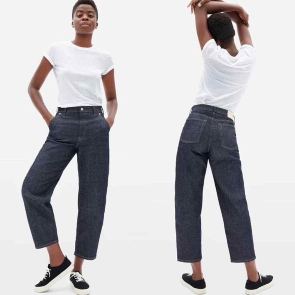 Everlane High-Rise Cropped Straight Jeans in Dark Indigo